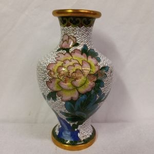 VINTAGE 3D Brass Enameled Chinese Floral Cloisonne Bud Vase